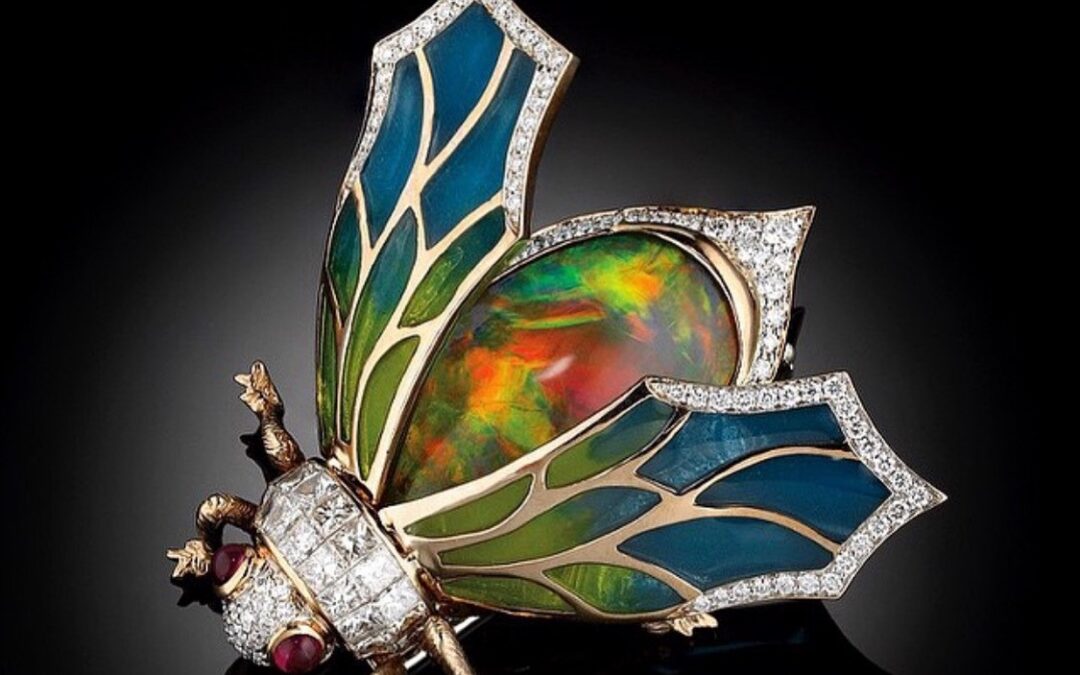 Brooch designed as a blowfly